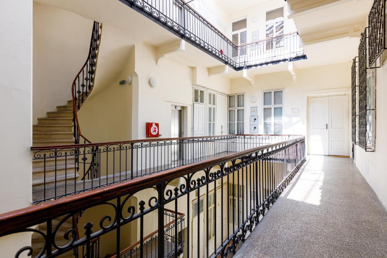 Newly Renovated Apartment In The Old Town ブラチスラヴァ エクステリア 写真