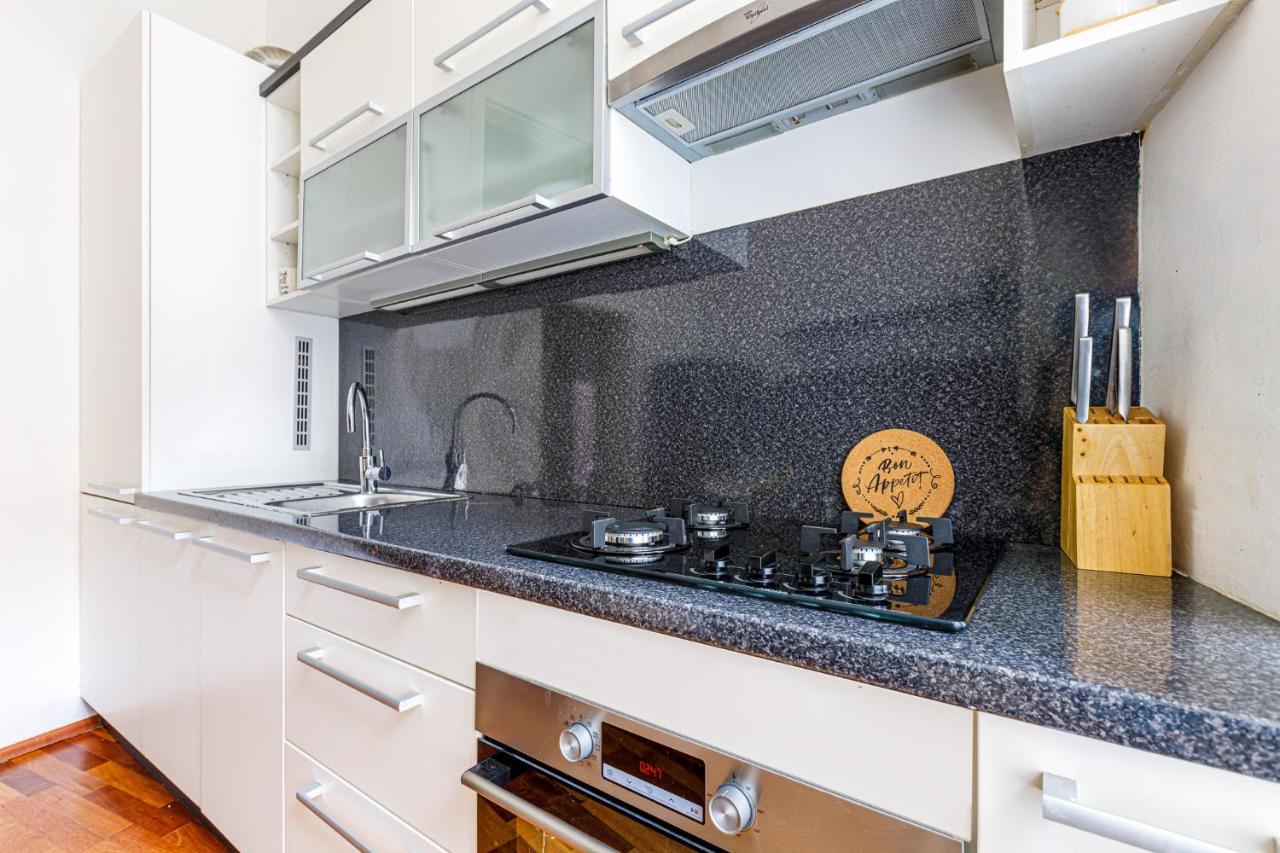 Newly Renovated Apartment In The Old Town ブラチスラヴァ エクステリア 写真