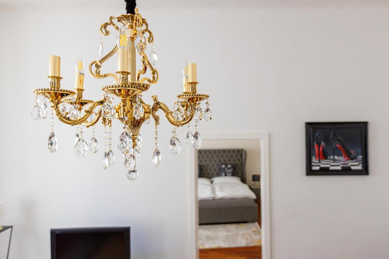 Newly Renovated Apartment In The Old Town ブラチスラヴァ エクステリア 写真