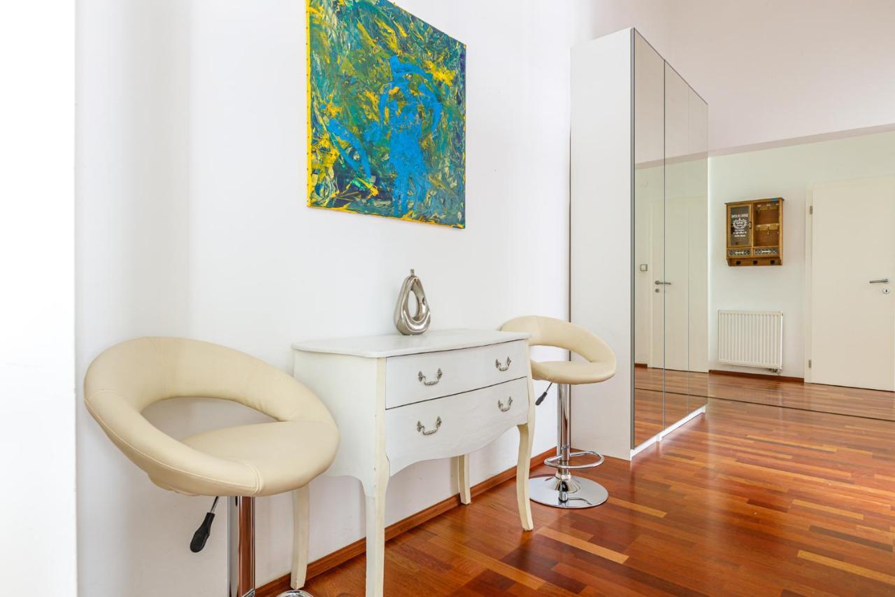 Newly Renovated Apartment In The Old Town ブラチスラヴァ エクステリア 写真